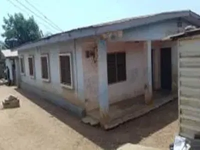 Block of Flats with Shops and Studio — Mayowa Street Fate, Ilorin South, Kwara