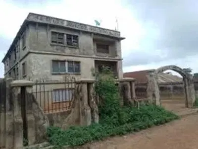 6 Units of 3 Bedroom Flats — Adesiyun Close, Opposite Railway Line, Ilorin South, Kwara