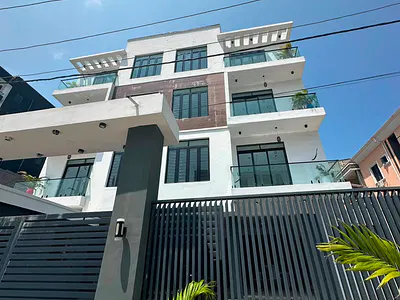 Fully Serviced Luxury 2 Bedroom Apartment with Gym — Lekki, Lagos