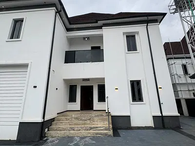 5 Bedroom Detached Duplex with Swimming Pool — Wumba, Abuja