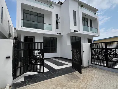 5 Bedroom with Pool and BQ — Lekki, Lagos
