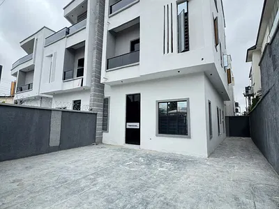4 Bedroom with BQ — Lekki Phase 1, Lekki, Lagos