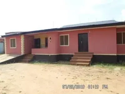 3 Bedroom Detached Bungalow with Mini 3 Bedroom Bungalow — Igbesi Street, Ilorin South, Kwara