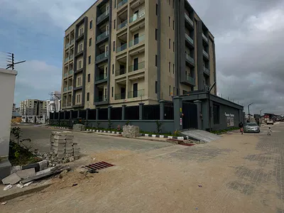 Phenomenal 2bedroom Apartment with Swimming Pool, Gym&elevator — Lekki, Lagos