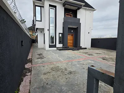 Spacious 5 Bedroom Duplex with a Gate House — Lekki, Lagos