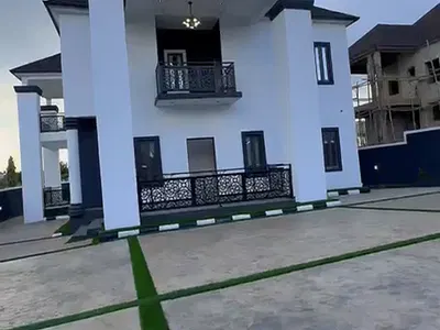 Luxury Spacious New 4 Bedroom Ensuite Duplex — Lokogoma District, Abuja