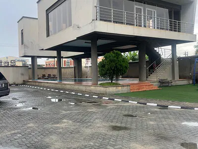 24 Units Luxury and Serviced 3 Bedroom Apartment — Ikeja GRA, Ikeja, Lagos