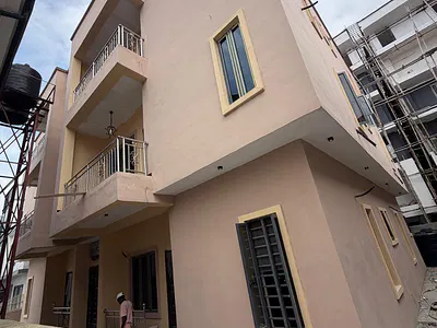 Brand New Spacious 2 Bedroom Apartment with BQ — Lekki, Lagos