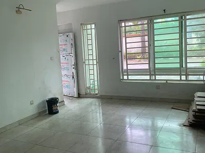 Spacious 3 Bedroom Flat with Dining Area on Ground Floor — Ikoyi, Lagos