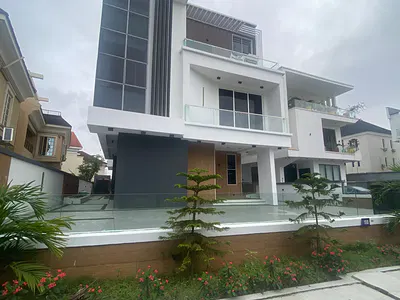 Magnificent 5 Bedroom Detached Home — Osapa, Lekki, Lagos