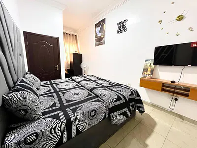 Nice Shared Apartment Off Admiralty Way — In a Gated Estate Behind Studio 24, Lekki Phase 1, Lekki, Lagos