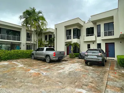 Serviced 4 Bedroom Terrace Duplex with BQ and Swimming Pool — Banana Island, Ikoyi, Lagos