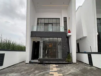 5 Bedroom Fully Detached Duplex — Lekki, Lagos