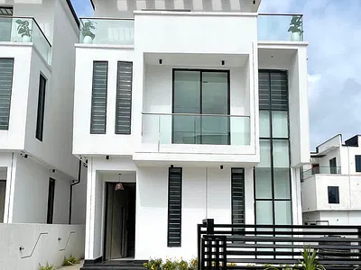 Beautiful 5 Bedroom Duplex — Lekki, Lagos