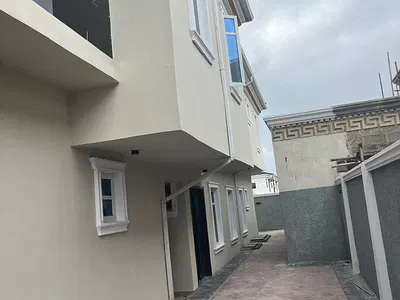 New 4bedroom Duplex with Gud Light &road — Lekki Scheme 2, Ajah, Lagos