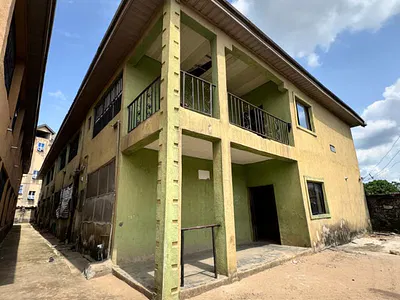 Massive 34 Rooms Hostel Property in Nekede, Imo State — Nekede, Owerri Municipal, Imo