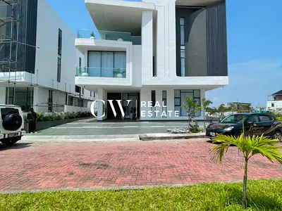 6 Bedroom Detached Duplex — Lekki, Lagos