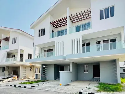 Spacious 4 Bedroom Semi Detached with BQ⅝ — Twin Lake Estate, Lekki, Lagos