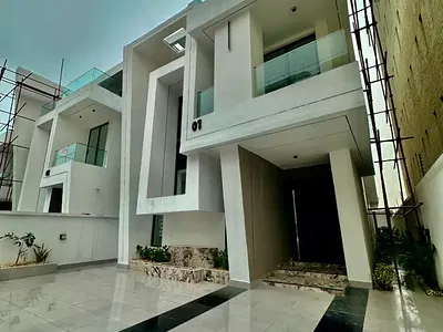 5 Bedroom Detached Duplex with BQ, Pool, Gym, Cinema & Rooftop Terrace — Lekki, Lagos