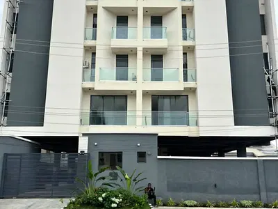 Well Finished Serviced 3 Bedroom Flat with a Room BQ — Lekki Phase 1, Lekki, Lagos