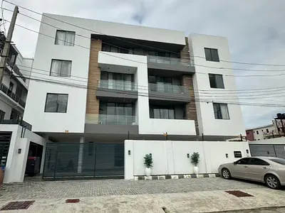 Quality 2 Bedroom Apartment with Swimming Pool, Elevator, Gym — Lekki, Lagos