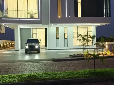 Executive Luxury 6 Bedroom Solor Powered Duplex — Lekki, Lagos