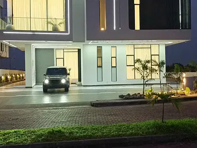 Executive Luxury 6 Bedroom Solor Powered Duplex — Lekki, Lagos