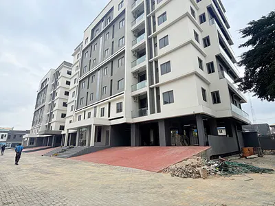 Gorgeously Built 3 Bedroom Apartment with a Room BQ, Pool and Gym — Ikeja GRA, Ikeja, Lagos