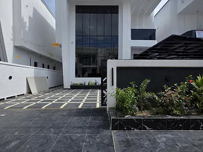 Luxury 5 Bedroom Fully Detached Duplex. — Ajah, Lagos