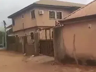 4 Flats of 3 Bedrooms Each on 80FT by 100FT Land — Oko Central Road, Airport Road GRA, Benin, Oredo, Edo