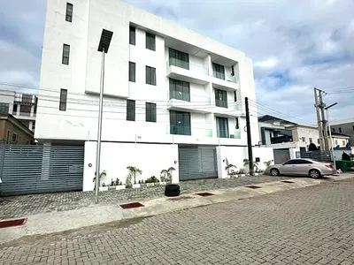 2 Bedroom Apartment with BQ, Pool and Gym — Lekki, Lagos