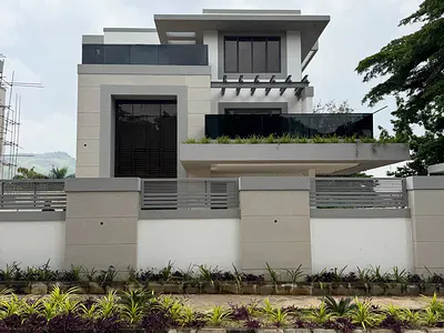 Opulent 5 Bedroom Detached Villa with Elevator — Maitama District, Abuja