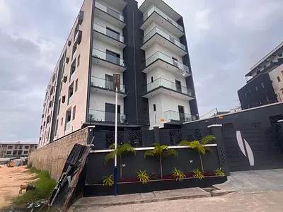 Neatly Built 2 Bedroom Apartment with Swimming Pool, Gym & Elevator — Lekki, Lagos