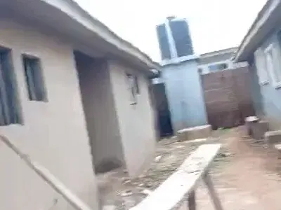 3 Units of Room & Parlour (1 Bedroom) & 3 Units of Roomself Contain — Kwara State Polytechnic Axis, Ilorin West, Kwara