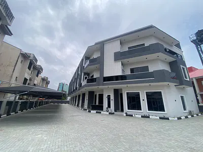 Amazing 4 Bedroom Terrace Duplex with Swimming Pool — Oniru Estate, Oniru, Victoria Island (VI), Lagos