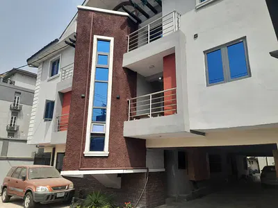 Well Maintained 3 Bedroom, 2 Balconies — Off Keffi Street, Ikoyi, Lagos