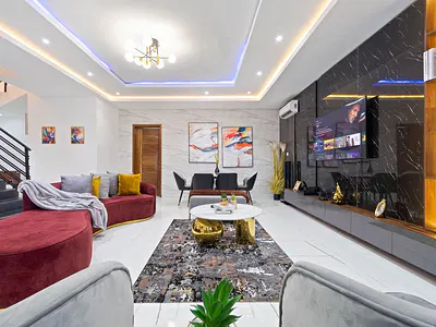 4 Bedroom Duplex with Swimming Pool and Snooker Board — Victoria Island (VI), Lagos