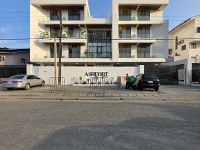 1-Bedroom Apartment — Off Admiralty, Lekki Phase 1, Lekki, Lagos