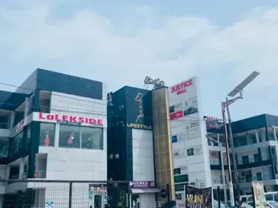 3-Floor Commercial Building on 900SQM — Facing Lekki-Epe Expressway, Agungi, Lekki, Lagos