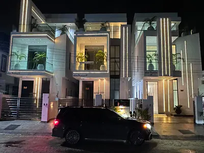 Luxurious Specious 5 Bedroom Fully Detached Duplex with Boys Quarters — Lekki, Lagos