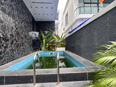 Luxury Designed 5 Bedroom Duplex with Swimming Pool — Lekki, Lagos