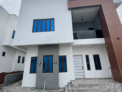 Clean 5-Bedroom Duplex with BQ — Guzape District, Abuja