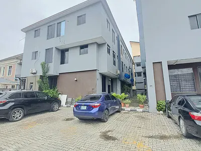 Well Built Serviced 3 Bedroom Apartment — Lekki, Lagos