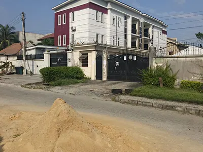 Block of 6 Flats with En-Suite Bedrooms — Lekki, Lagos
