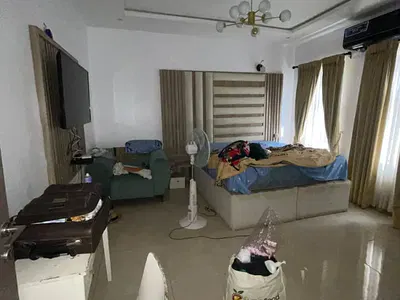 Fully Serviced Luxury 1 Bedroom (Room & Parlor) Apartment with Balcony — Chevyview Estate Chevron Drive Lekki Lagos, Lekki, Lagos