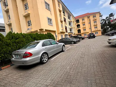 Well Maintained 3 Bedroom Serviced Apartment on the 4th Floor — Lekki Phase 1, Lekki, Lagos
