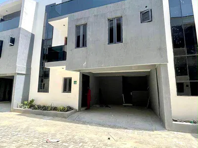4 Bedroom Town House — Lekki, Lagos