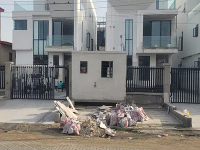 5 Bedroom Detached Smart House with Pool — Lekki Phase 1, Lekki, Lagos