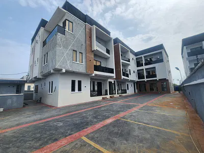 Classy 2 Bedroom Apartment Upstairs — Lekki Scheme 2 Proper, Lekki Phase 2, Lekki, Lagos