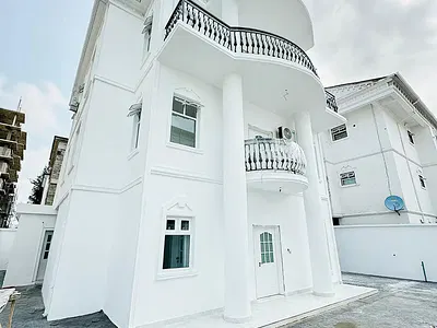5 Bedroom Fully Detached Plus Private Elevator, Swimming Pool & BQ — Ikoyi, Lagos